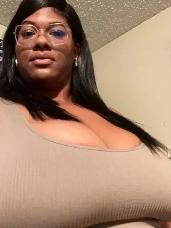 amazon rj bigboobs 3