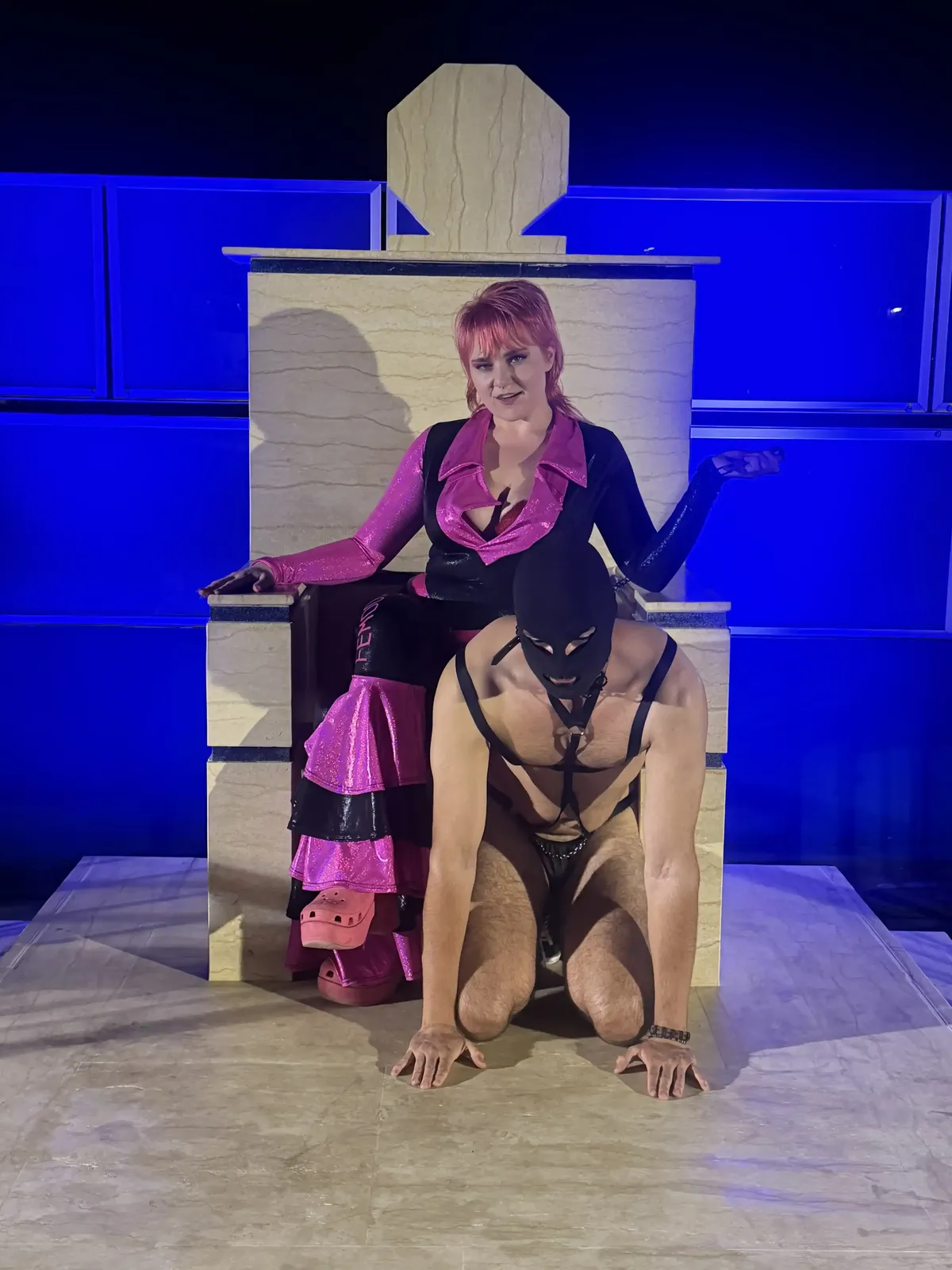 femdommekatt mistress 2