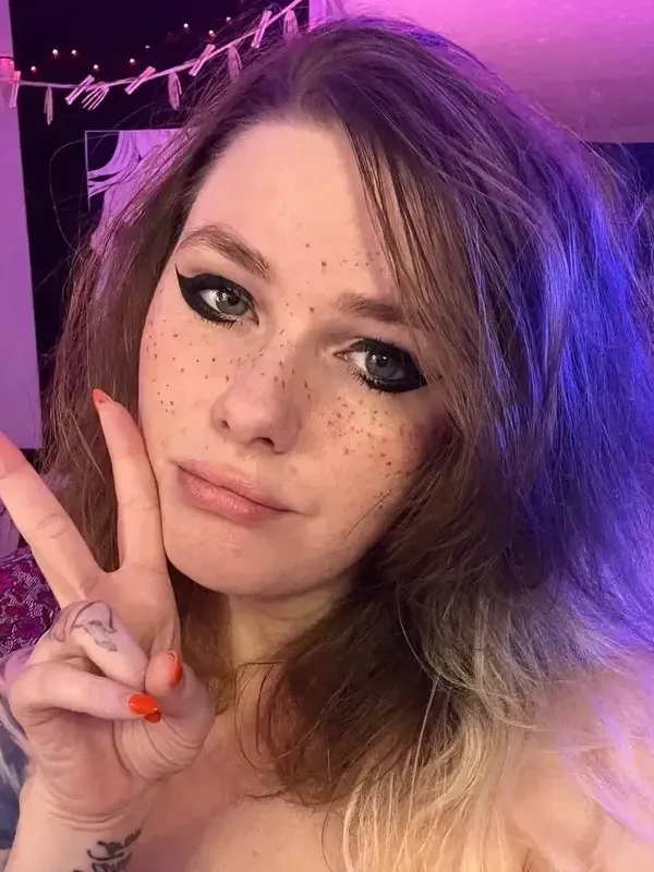 juniperrose brunette 1