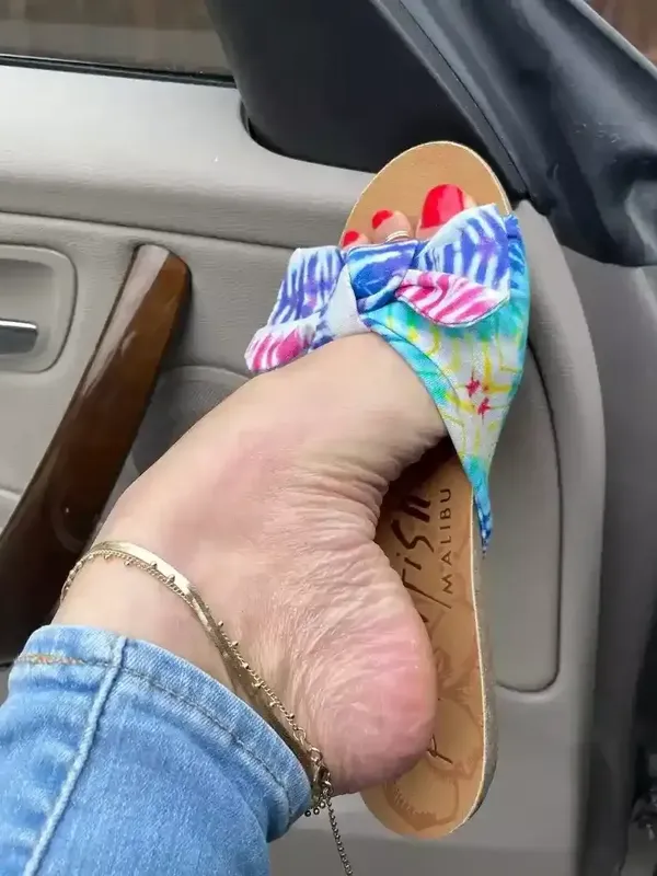 mimifootnip findom 2