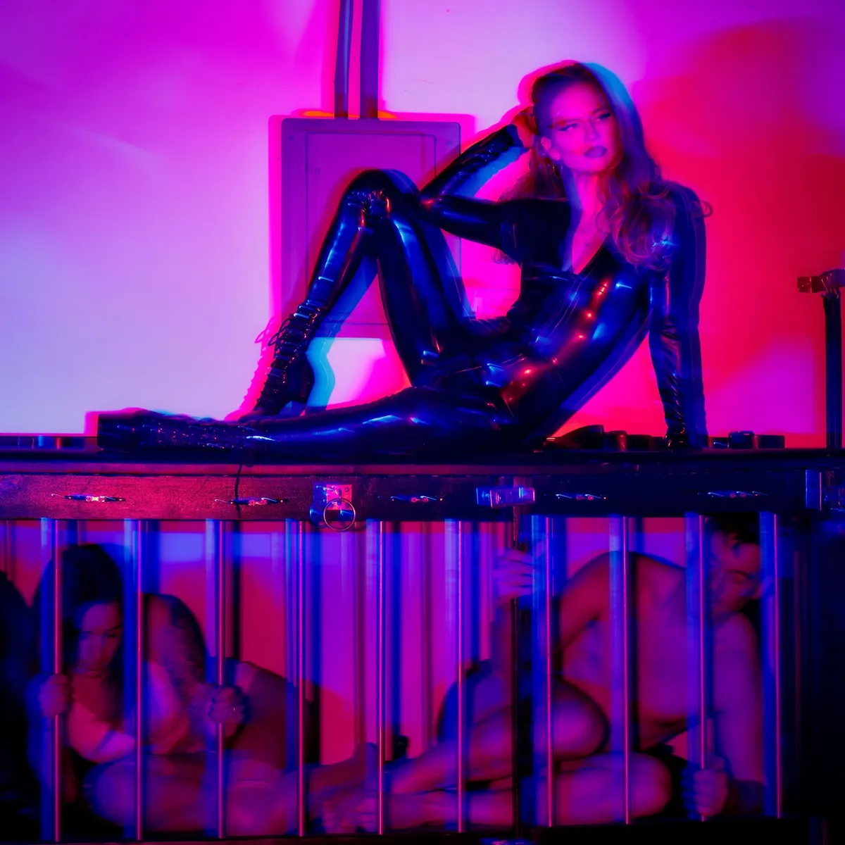 mistresslux dominatrix latex feet fetish phone sex