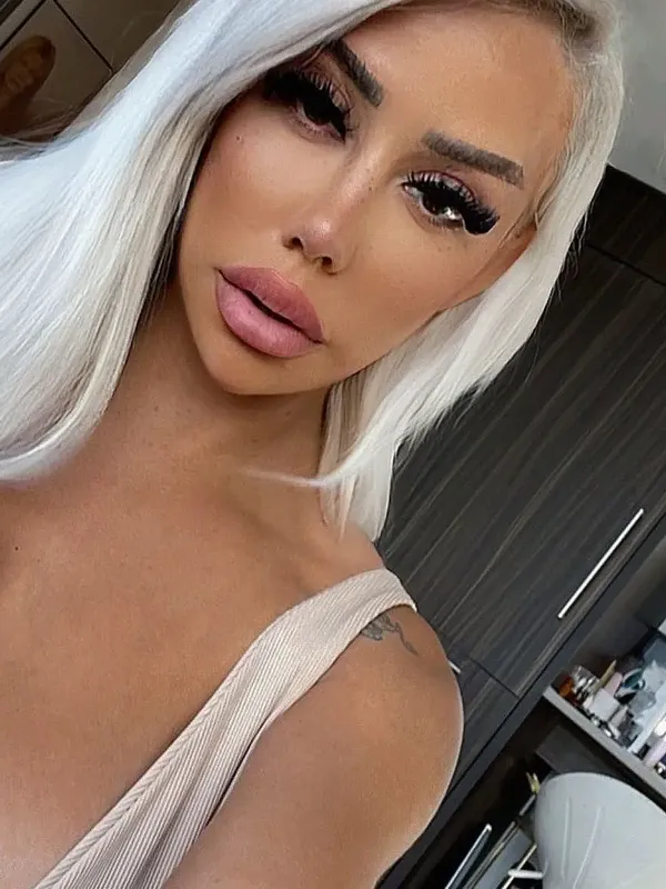 theblondedon